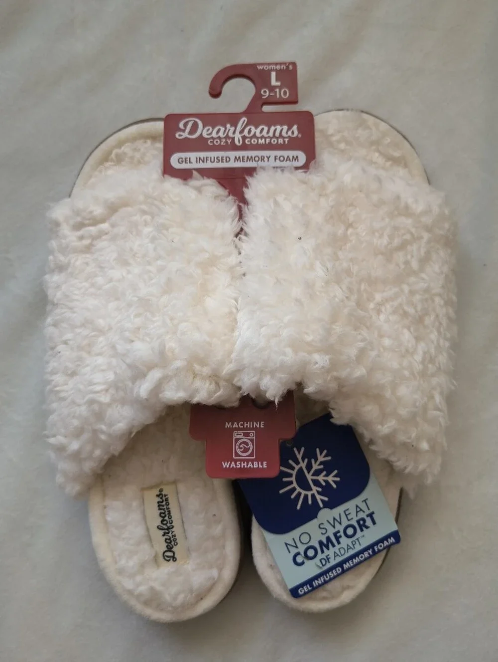 NWT White Dearfoams Memory Foam Slipper || Women's L (9-10) - Picture 1 of 3